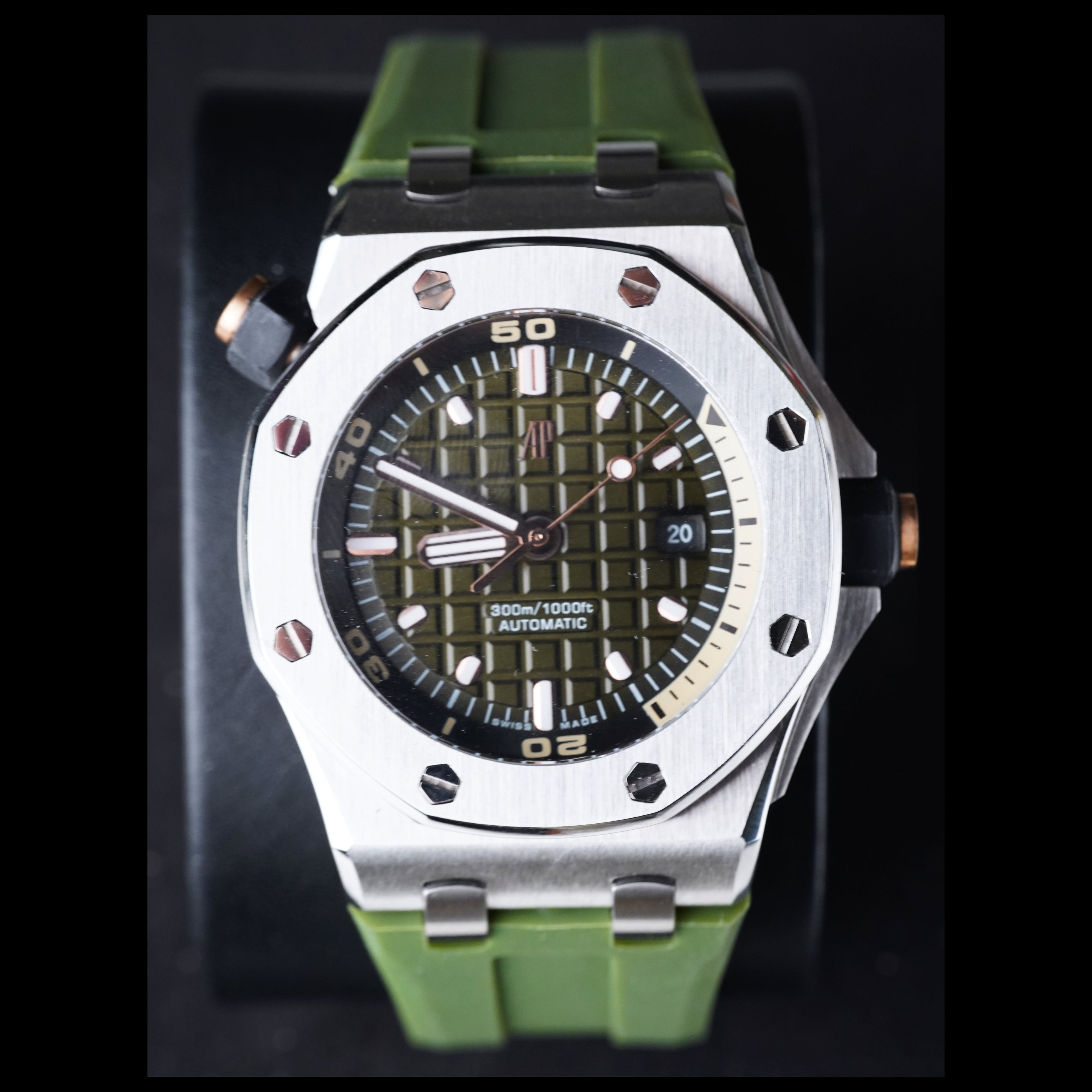 Audemars Piguet Royal Oak Offshore Diver 15720ST.OO.A052CA.01