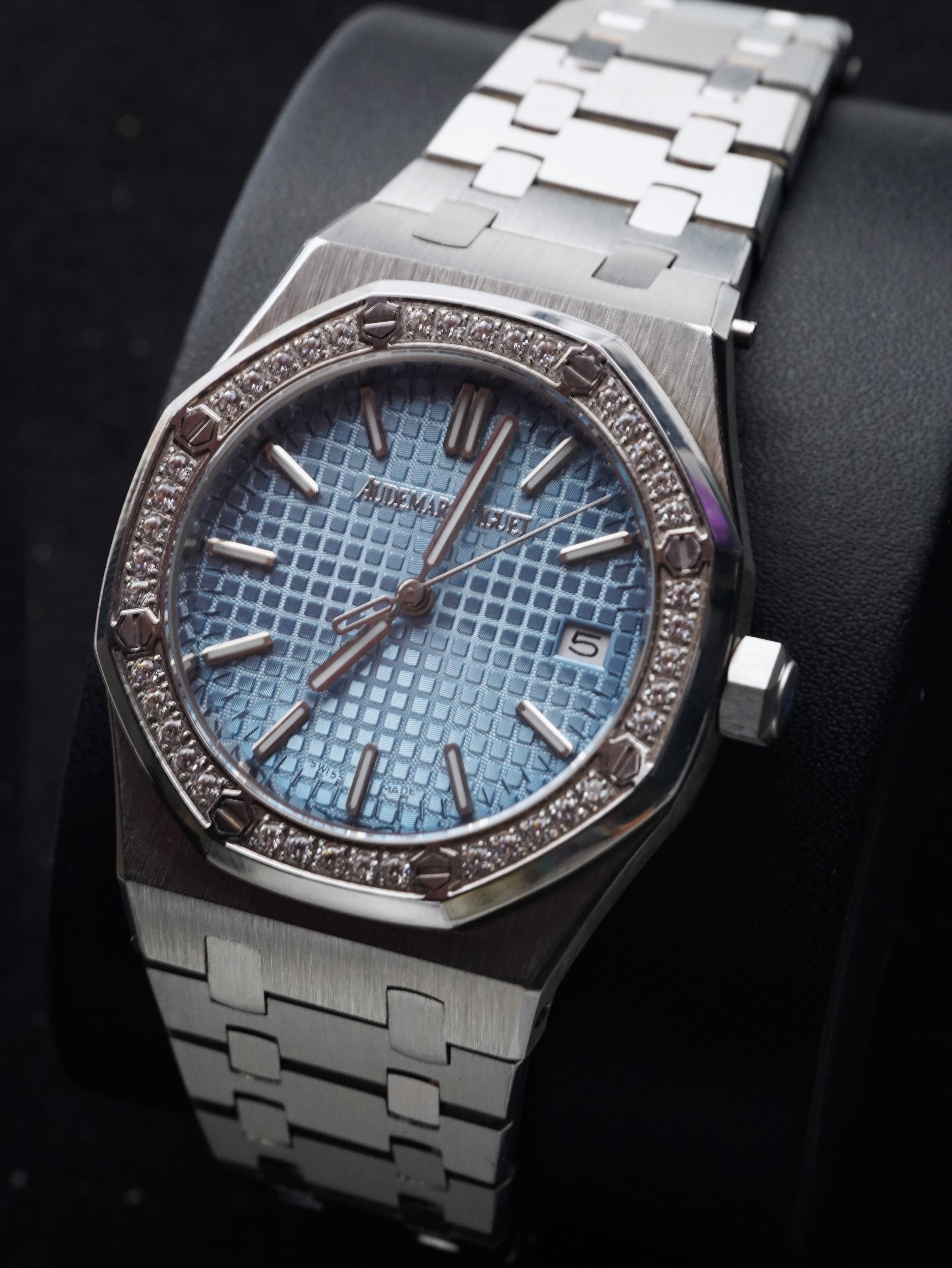 Audemars Piguet Royal Oak Lady 77451ST.ZZ.1361ST.01 'Ladies' Selfwinding '50th Anniversary' Stainless Steel Light Blue Dial Diamond Bezel