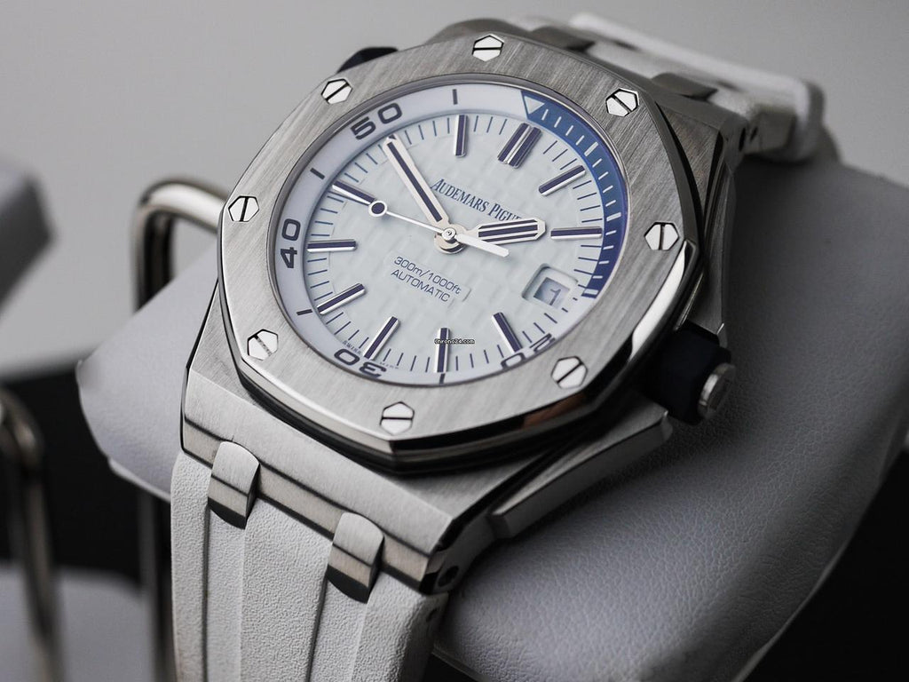 Audemars Piguet Royal Oak Offshore Diver “Admiral” 15710ST.OO.A010CA.01